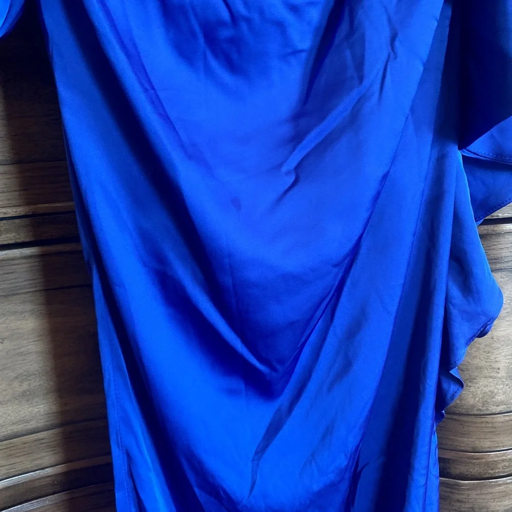 NWOT MAC DUGGAL One Shoulder Long Sleeve Satin Formal Gown - Picture 5 of 12